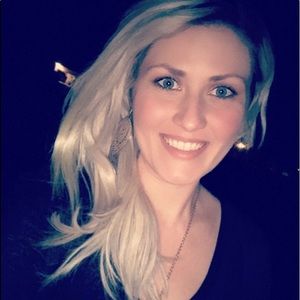 Meet your Posher, Joni